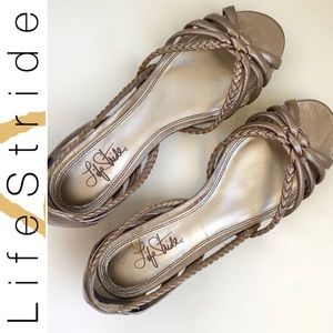 NWT LIFE STRIDE Mateo Edgewood Sandals (8.5)